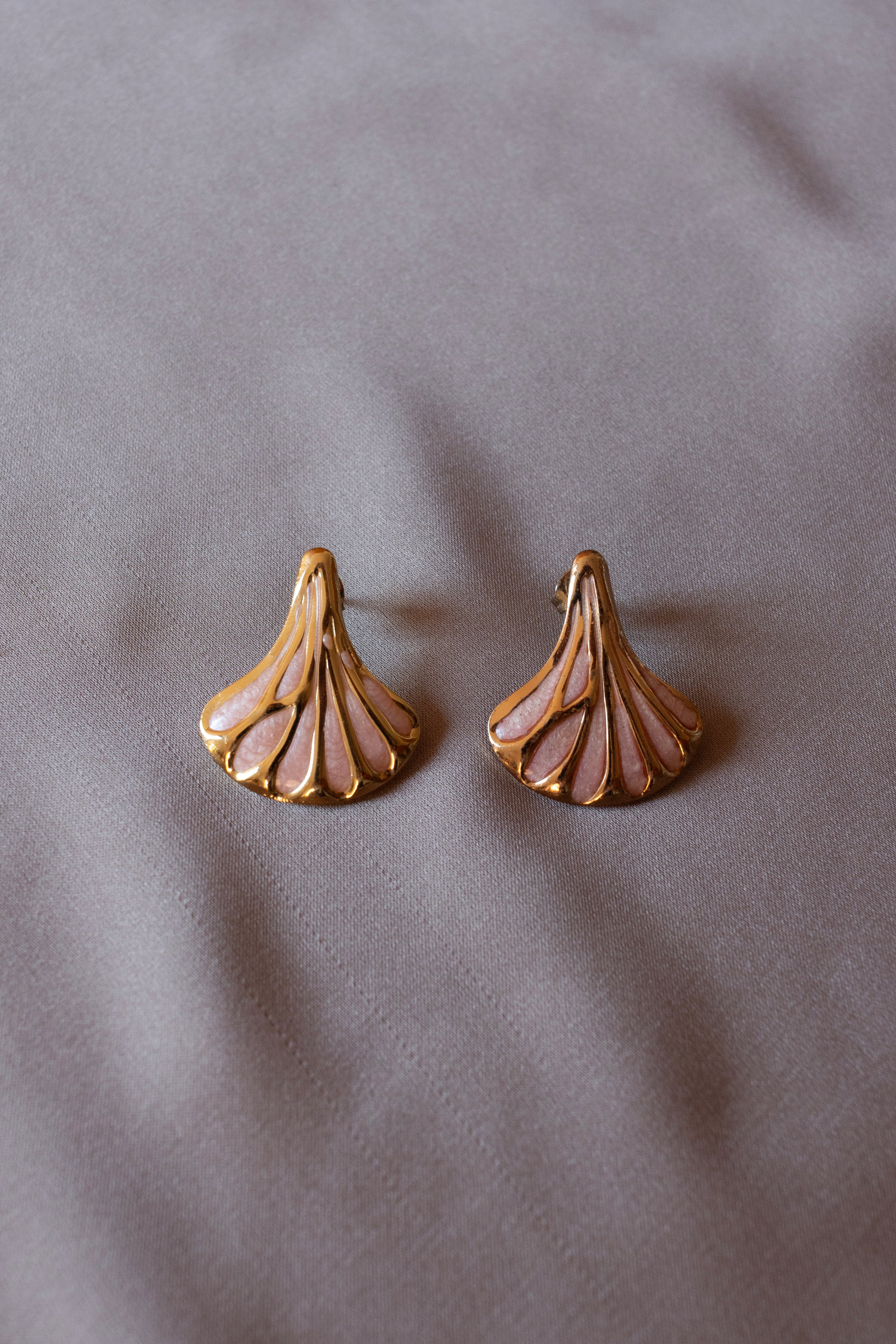 Rosy Gleam Earing