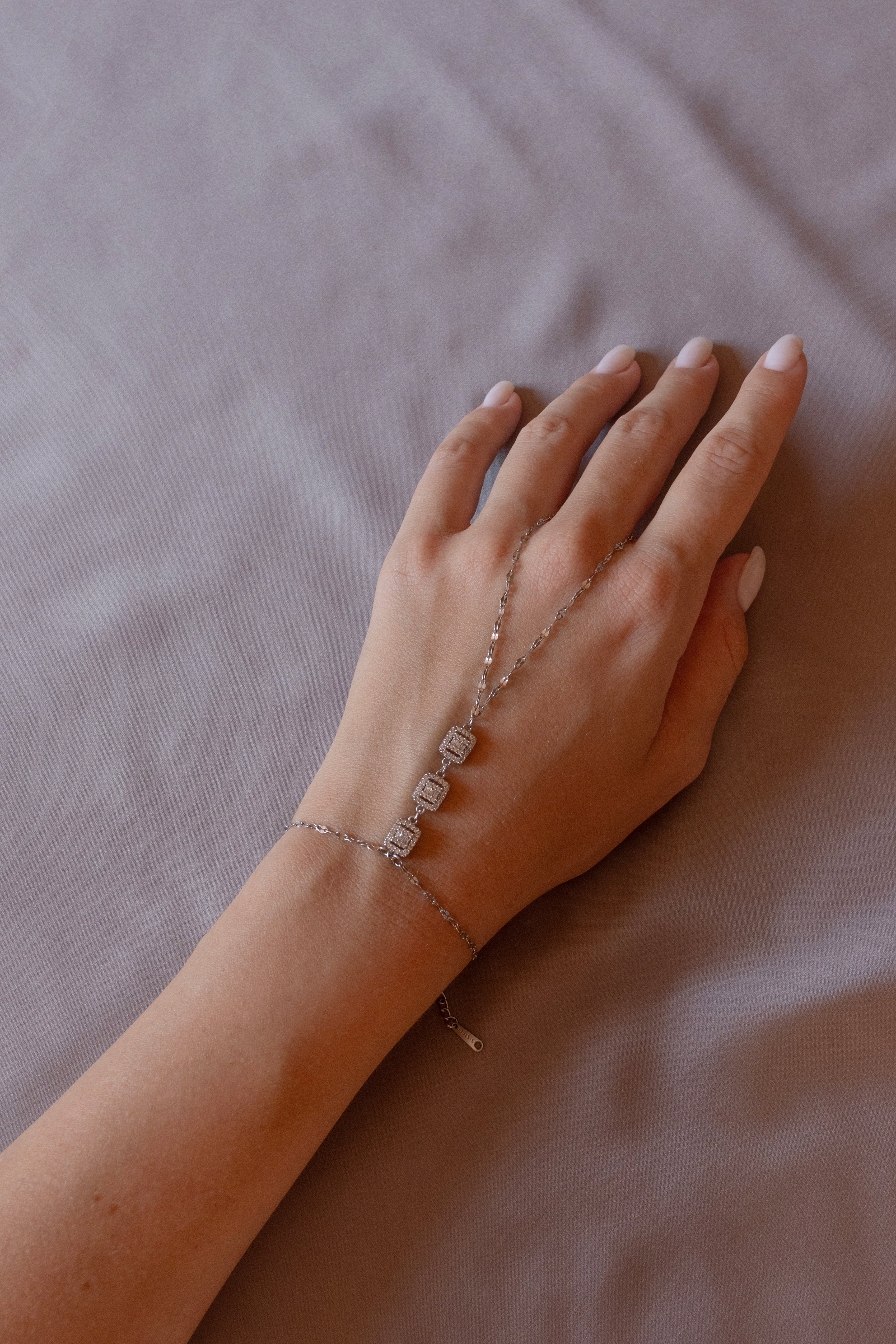 Triple Silver Gleam Şahmeran